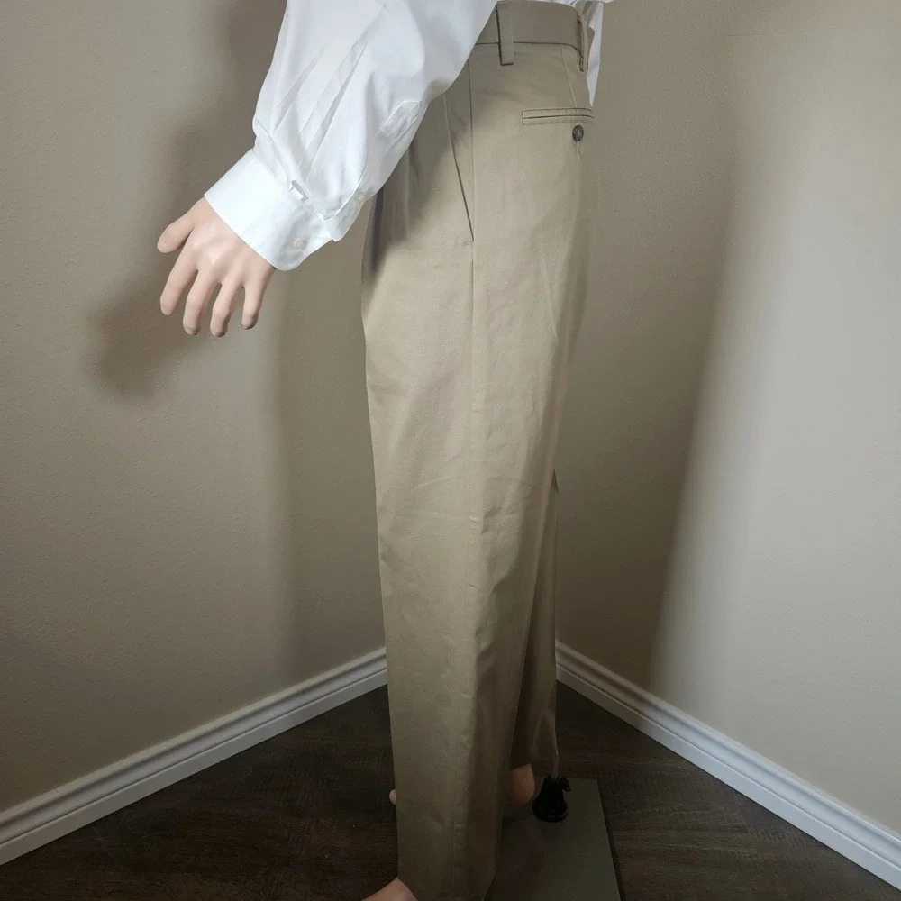 Dockers Men's D3 Classic Fit Pleated Chinos Khaki Tan Cotton Pants 30x32